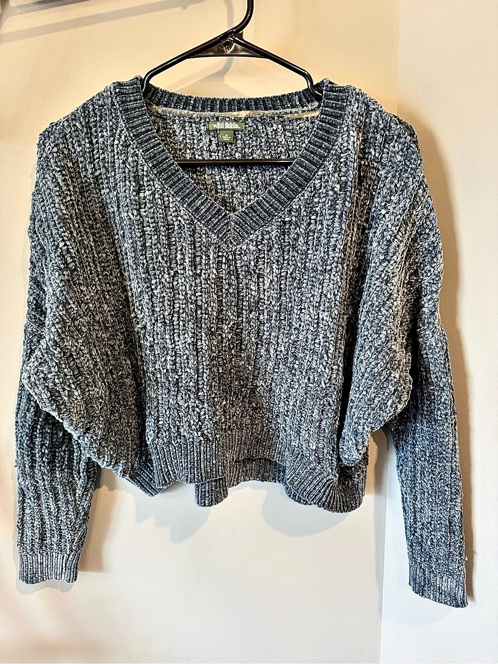 wild fable Chenille V-Neck Pullover Sweater Blue Medium